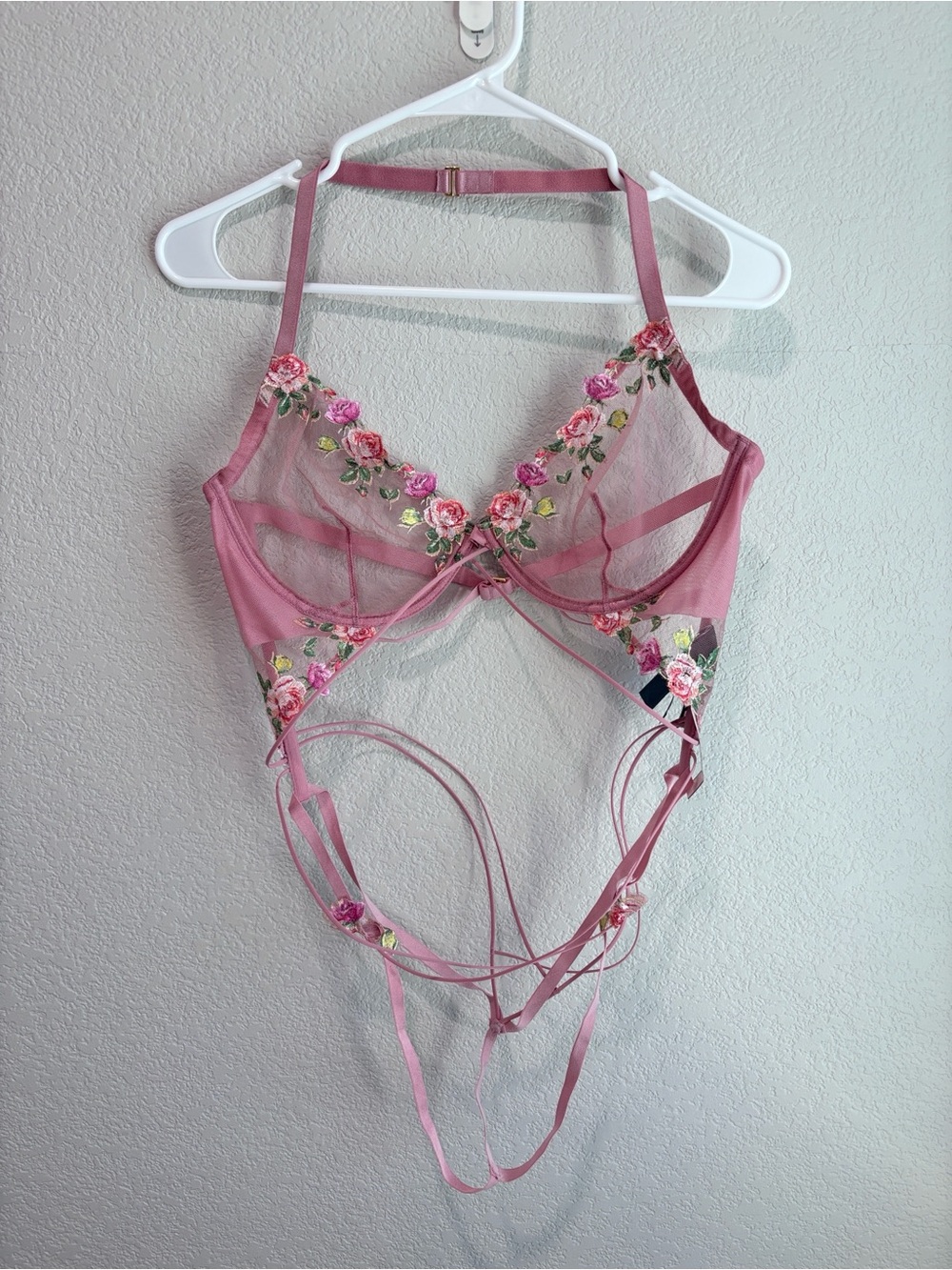 NWT Victoria’s Secret Dusty Rose Floral Embroidered Strappy Teddy Size XL